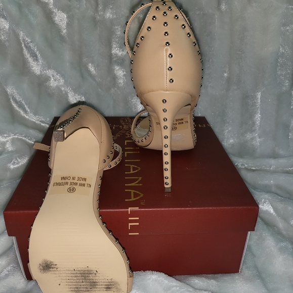 Tan heels - Picture 5 of 5